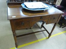 A Mahogany hall table with single stretcher - 2 drawers