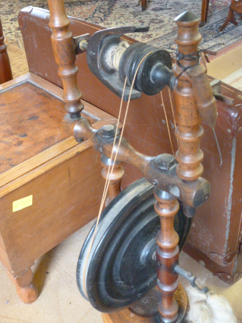 A Scottish spinning wheel - c.1860 - Image 2 of 2