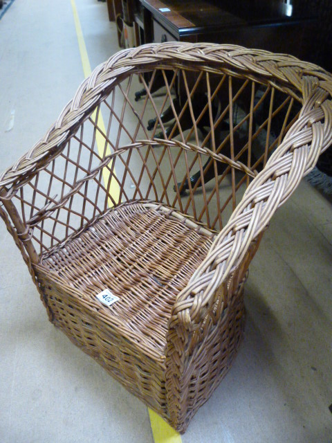 A Childs wicker chair - Image 3 of 3