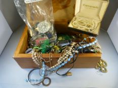 Box containing large quantity of costume jewellery