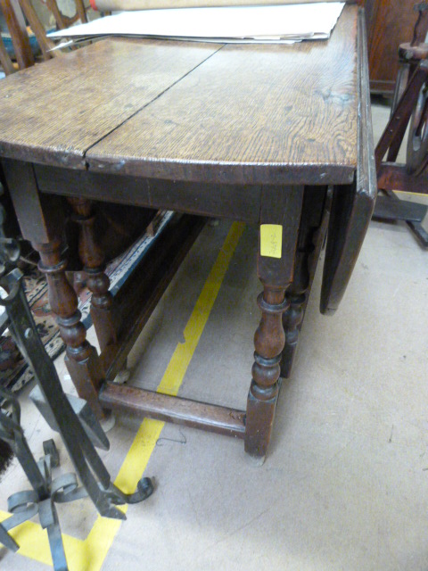 Long oak Gateleg table - Image 4 of 4