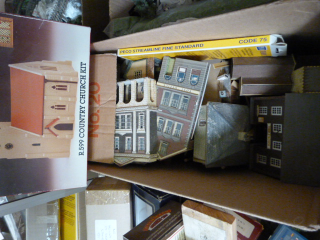 Large quantity of Model railway ephemera, to include Buildings, trees and track - Image 2 of 4