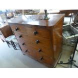 Mahogany Chest of 5 drawers