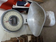 Large Avery set of weighing scales