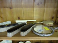 Quantity of various dressing table brushes