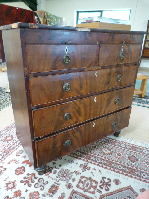 Mahogany chest of 5 drawers - Image 2 of 2
