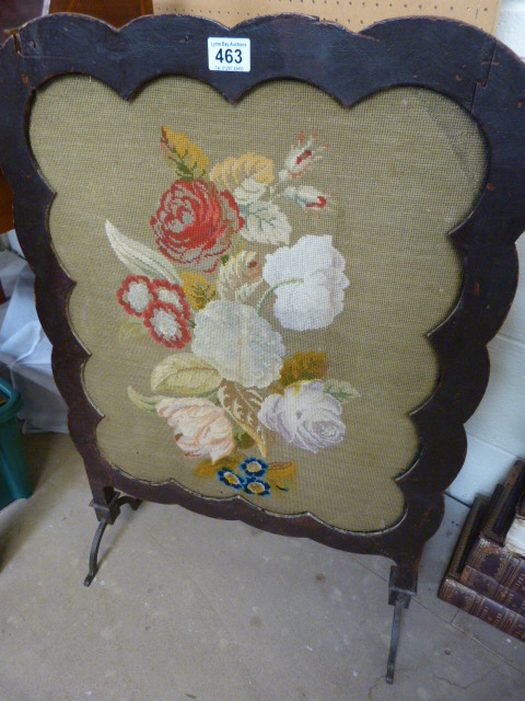 An Art Nouveau style firescreen with needlework decoration - Image 3 of 3