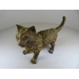 Bergman cold painted bronze cat, stamped to rear leg & approx. 17.5 cm long