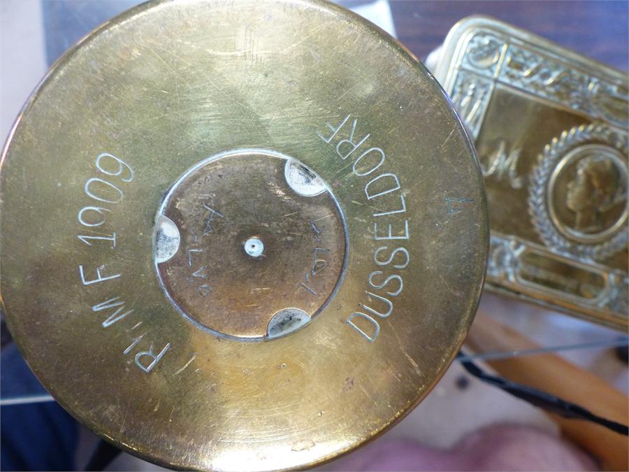 Trench art gun shell case marked RhMF 1911 Dusseldorf to one end and RhMF 1909 Dusseldorf to the - Image 2 of 4