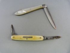 A mother of pearl fruit knife with silver blade. Hall marks for Sheffield 1871, Thomas Marples.