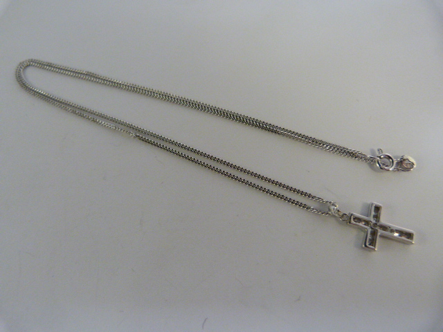 9ct White Gold (CZ Set) cross and chain approx 15mm x 11.5mm across