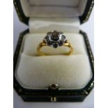 18ct Yellow Gold Diamond Cluster ring - centre stone approx 20pts with 9 approx 0.05pts stones
