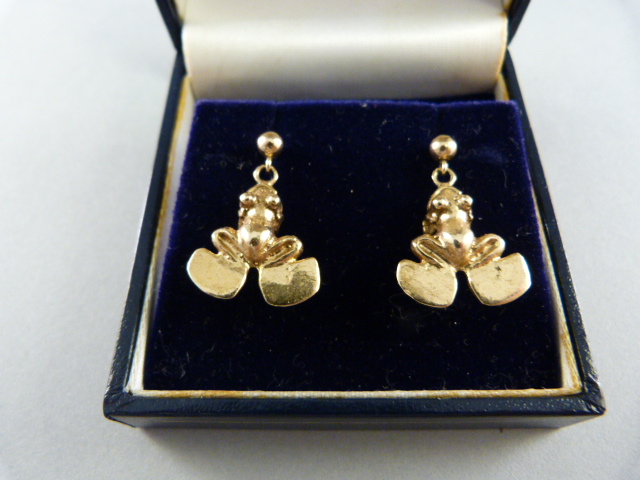 14ct Gold Frog earrings approx 5.6g