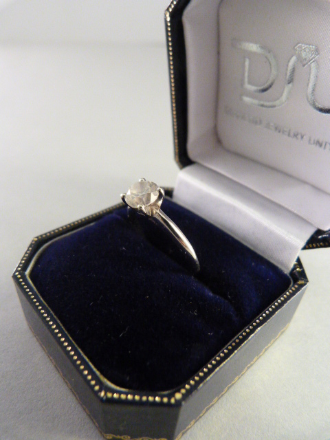 14K white gold Solitaire diamond ring. The Milky stone measures approx 5.9mm in diameter (approx - Image 14 of 16
