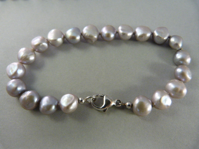 Tahitian pearl necklace with 18carat white Gold clasp with matching bracelet with 14ct white gold - Bild 2 aus 8