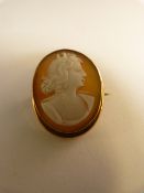 Victorian 9ct Gold cameo brooch approx 27.25mm x 21.5mm across of an Ancient Goddess