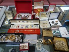 Quantity of various costume jewellery