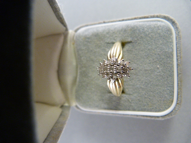 9ct Yellow Gold fancy diamond cluster ring with 21 various size Brilliant cut diamonds Size UK P USA - Bild 2 aus 4