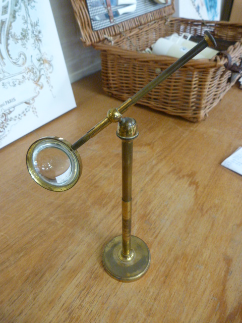 Brass scientific magnifying glass on adjustable stand - Bild 2 aus 2