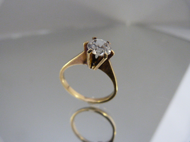 Diamond Solitaire ring 0.75ct (Hallmark illegible) High claw setting. Diamond has internal - Image 6 of 6