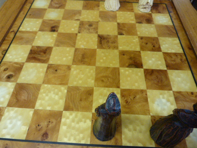 Mahogany wooden chess table with drawer containing chess pieces - Image 4 of 4