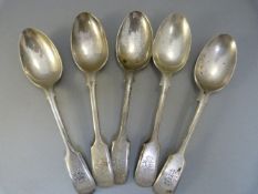 Set of five Sheffield hallmarked silver teapspoons by Frank Cobb & Co Ltd 1912 Total Weight -