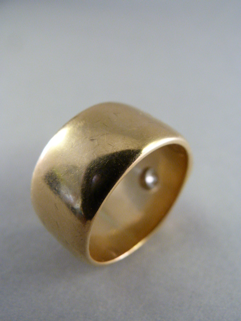 Heavy 18ct Yellow Gold Gents Diamond Ring. The hand carved shank is approx 13mm at its narrowest - Image 5 of 5
