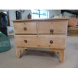 Small pine chest of 4 drawers