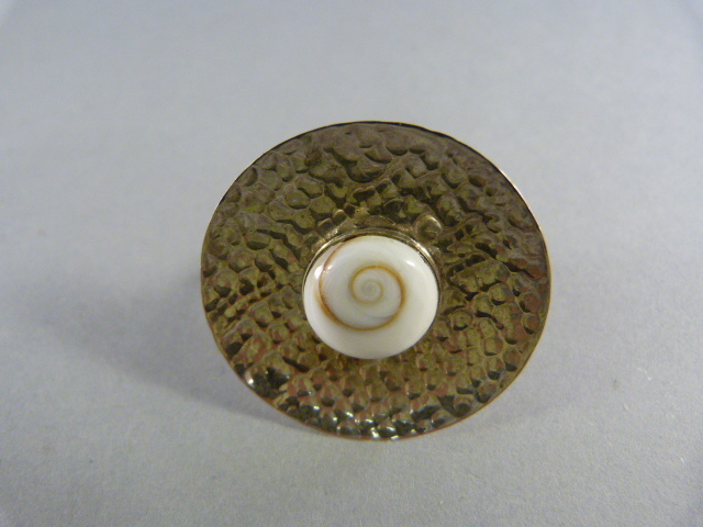 Shell pendant and ring set total weight 10.2g - Image 5 of 6