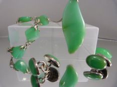 Chrysoprase necklace and cufflink set