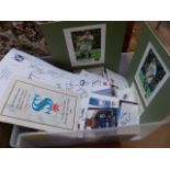 A very large quantity of signed Rugby cards, many signatures, some pics .... large varied Lot!