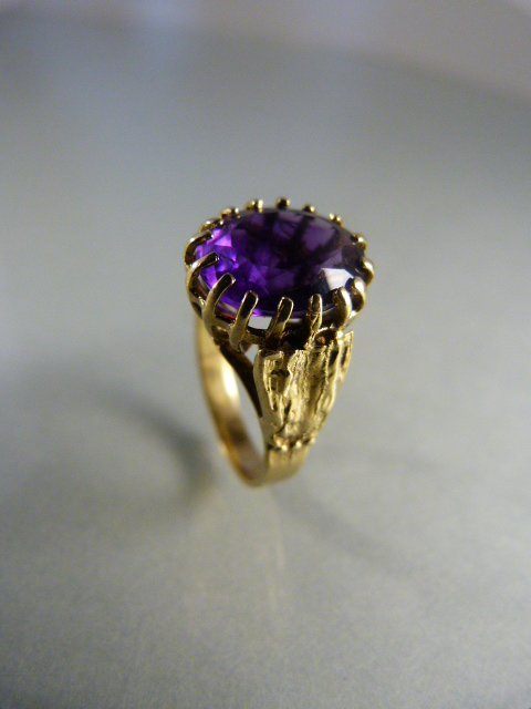 9ct Gold Royal purple Amethyst approx 11.6mm x 9.75mm - Bark finished shoulders typical of the - Image 2 of 3