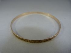 9ct gold bangle Approx 5.5g