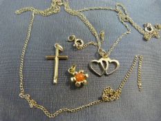 Two fine hallmarked 9ct Gold chains with three Pendants, 'Hearts' - hallmarked 9ct, Gold Cross