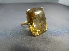 1930’s/1940’s ‘Specimen Ring’ the type Edith Sitwell was so very fond of, with a pale Fino Sherry