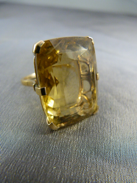 1930’s/1940’s ‘Specimen Ring’ the type Edith Sitwell was so very fond of, with a pale Fino Sherry - Image 2 of 12