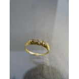 Five stone diamond ring. Weight 2.3g, size R