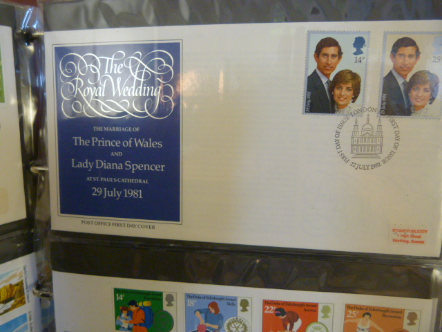 Box containing First Day Cover albums and empty stamp albums - Image 10 of 18