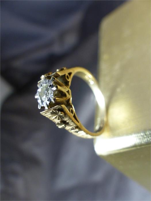 Vintage 9ct London 1969 Solitaire Diamond Ring, fancy Bark finish shoulders, with an illusion set . - Image 6 of 10