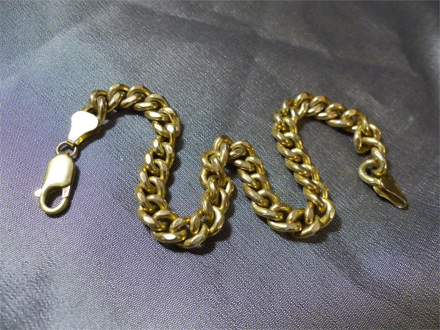 9ct Gold Hollow Figaro Bracelet approx 3mm wide and 7 1/4" long, with Lobster Claw Clasp. Similar