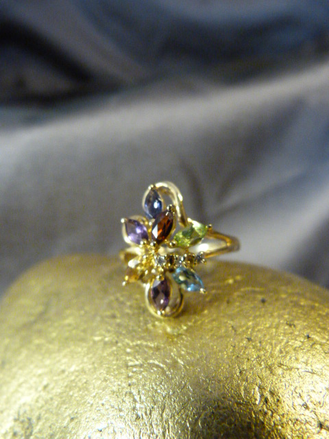 Two 9ct Gold multi gem stone rings by QVC. (1) 7 Marquis shaped stones set with 3 small accent - Image 7 of 8