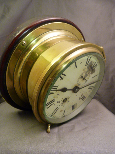 C.1950's/60's Nautical Ship's Bulkhead brass clock. Enamelled face with Roman Numerals, appears to - Image 5 of 5