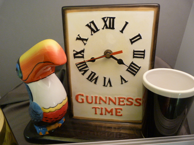 Guiness Toucan advertising clock, Another wall clock for Guiness and an Advertising bar light up - Image 3 of 4