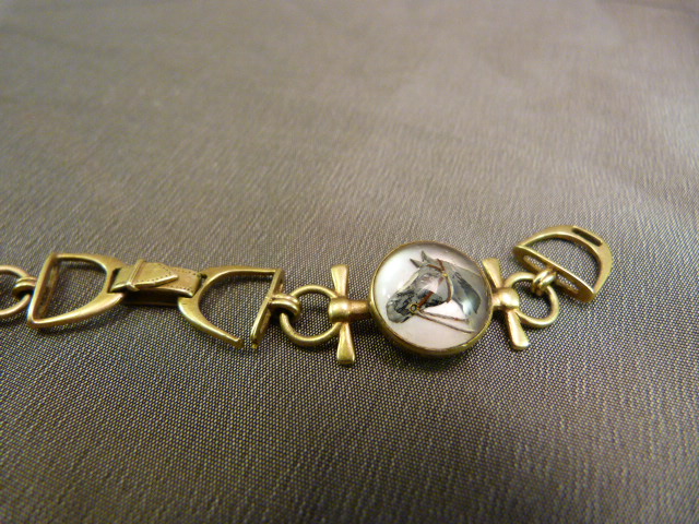 14ct Bracelet with 3 small (12.5mm Diameter) glass domes with Equestrian reverse painted scenes. ( - Image 2 of 5