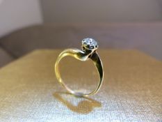 18ct Gold Diamond solitaire - Bright diamond in a high setting. UK - G1/2 Total Weight - 1.6g