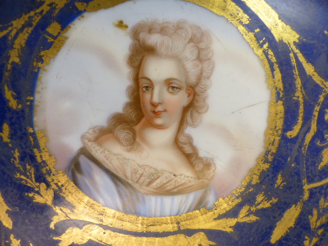 SEVRES - Large Antique French Sevres charger depicting Louis XVI and his wives. Stamped Verso by the - Image 6 of 13