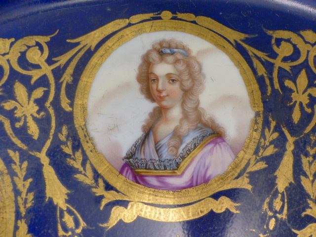 SEVRES - Large Antique French Sevres charger depicting Louis XVI and his wives. Stamped Verso by the - Image 8 of 13