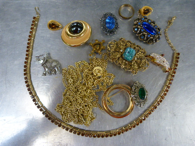 Collection of various costume jewellery