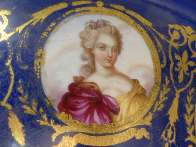 SEVRES - Large Antique French Sevres charger depicting Louis XVI and his wives. Stamped Verso by the - Image 4 of 13