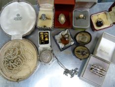 Collection of vintage costume jewellery to include 6 rings, pair of cufflinks and an Asprey box with